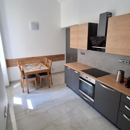 Апартаменты Center Thomas No3 *